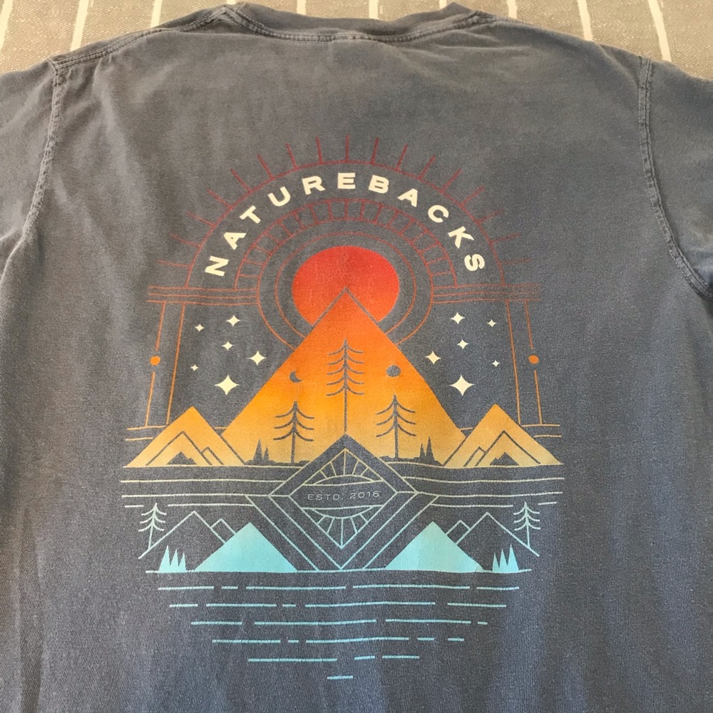NATURE BACKS Tee
